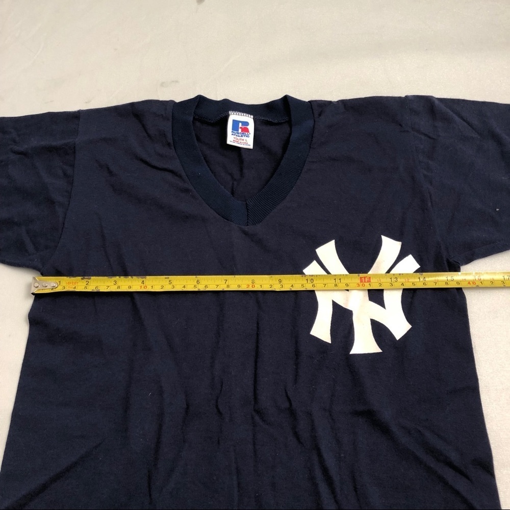 Russell Athletics New York Yankees navy blue baseball logo v-neck t-shirt - Picture 3 of 3